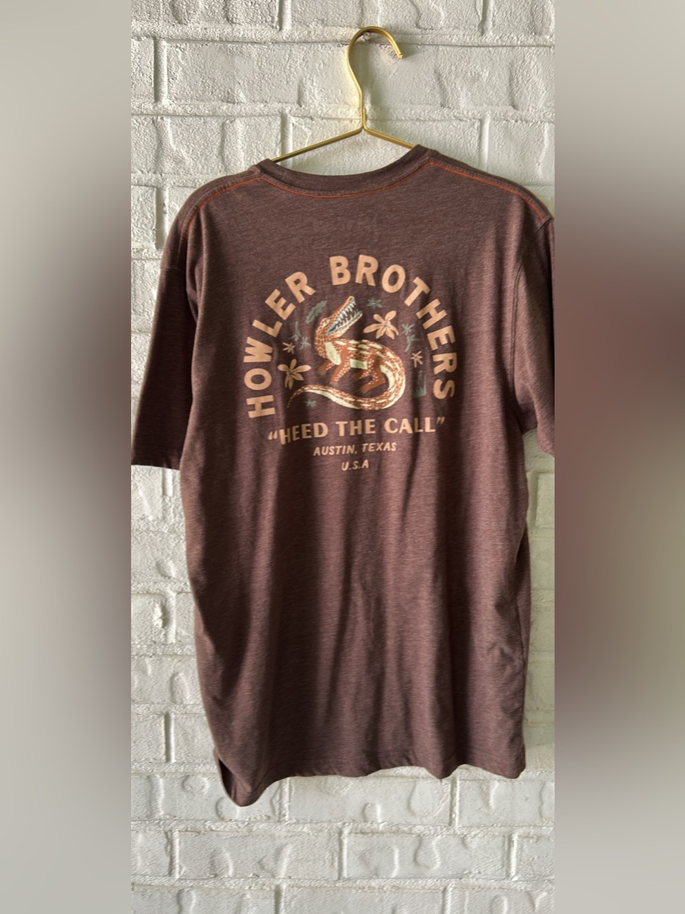 Howler bros tee